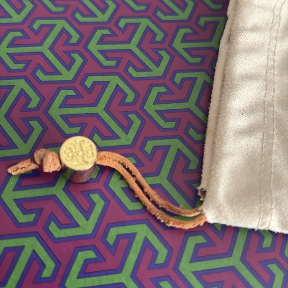 Tory Burch Sunglasses - Picture 16 of 16